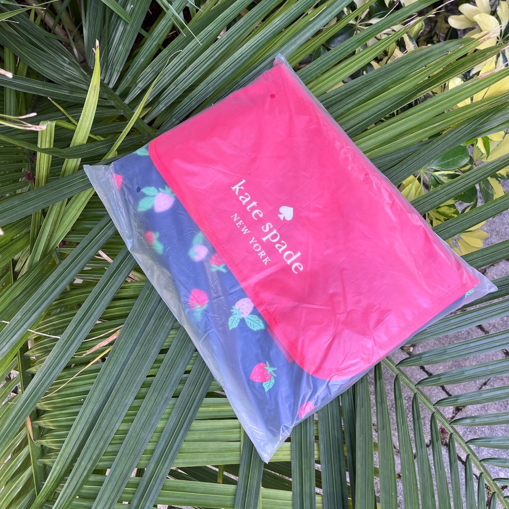 Kate Spade 🍓 - Picture 4 of 5
